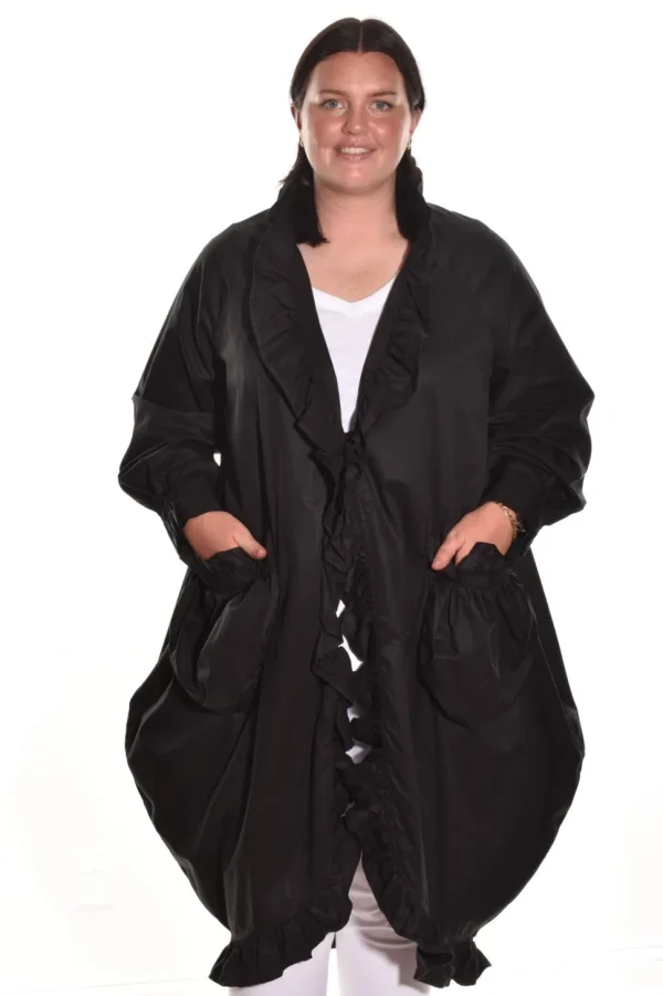 Cheyenne. Long Coat With Ruffles In Cotton Poplin.