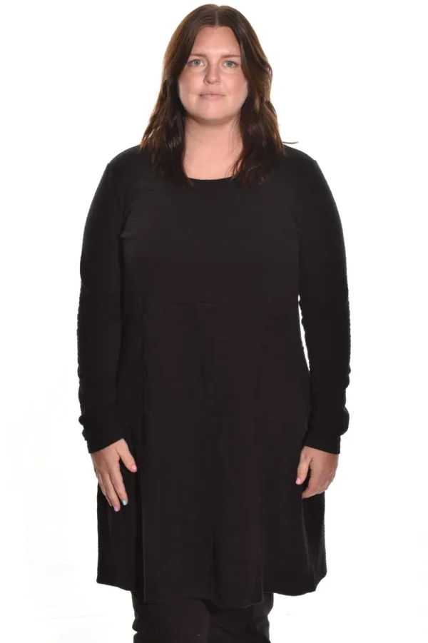 Cut Loose. Pucker Doublecloth Pocket Dress.