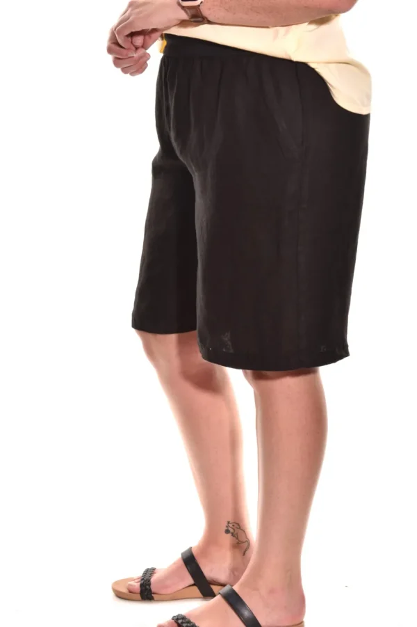 Cut Loose. Walking Short In Solid Linen.