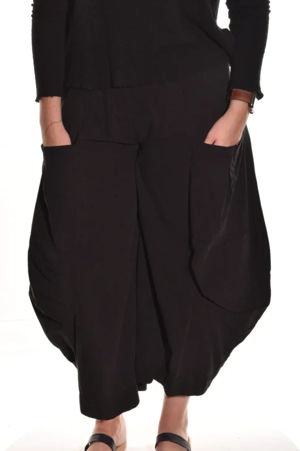 Eleven Stitch Design By Gerties. Double Pocket Pant.