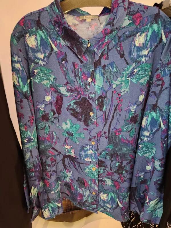 Habitat. Crepe Flounce Bracelet Shirt In Botanical Bliss.