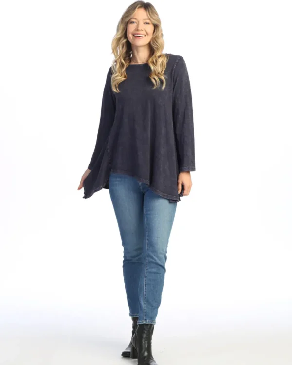 Jess & Jane. Mineral Washed 100% Cotton Slub Asymmetric Hem Top.