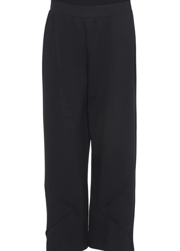 Kozan. Remi Pant.
