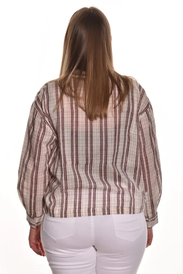 Lea. One Size Boxy Button Top.