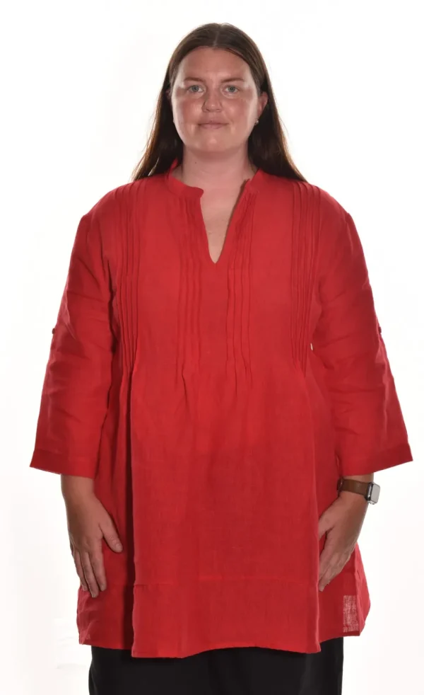 Lea. Pintuck Tunic In Medium Weight Linen.