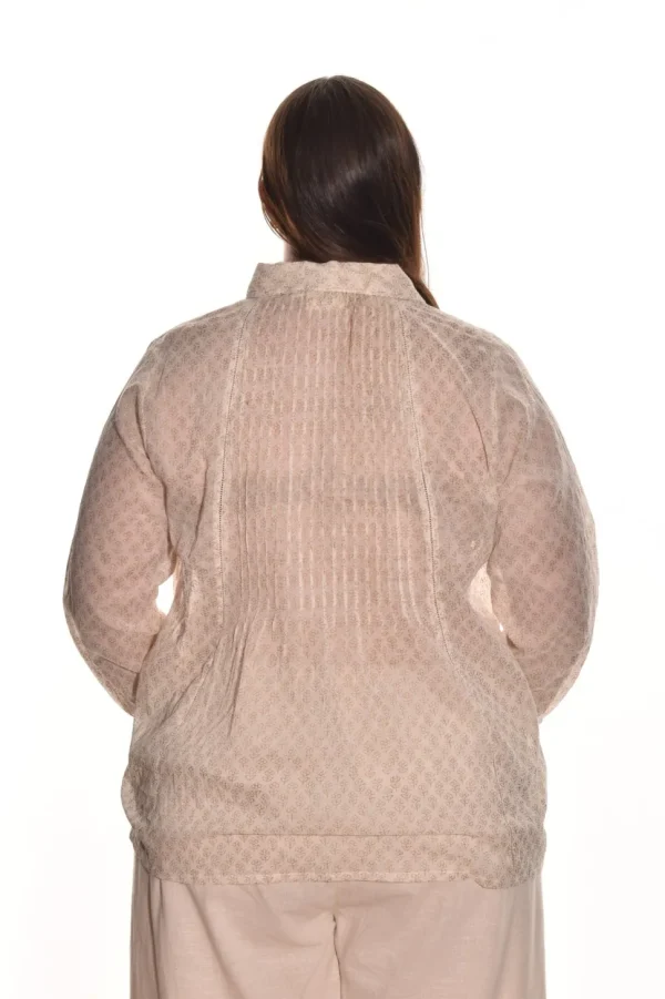 Lea. Pleat Back Shirt With Handblock Print In Organic Cotton/Silk.