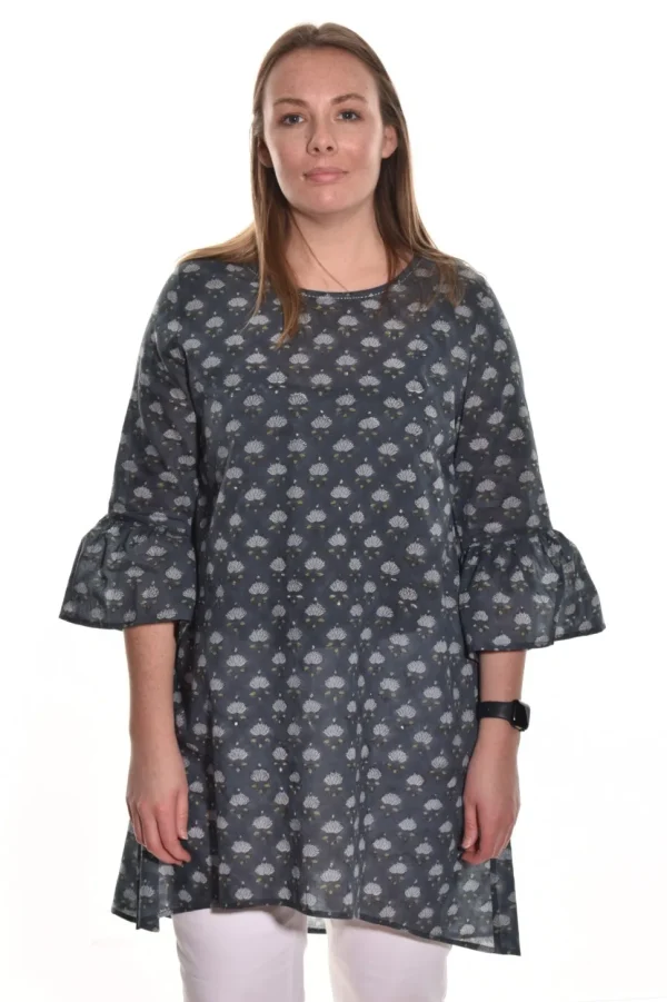 Lea. Ruffle Sleeve Tunic.