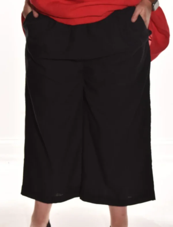 Lea. Wide Leg Flood Pant In Cotton Slub.
