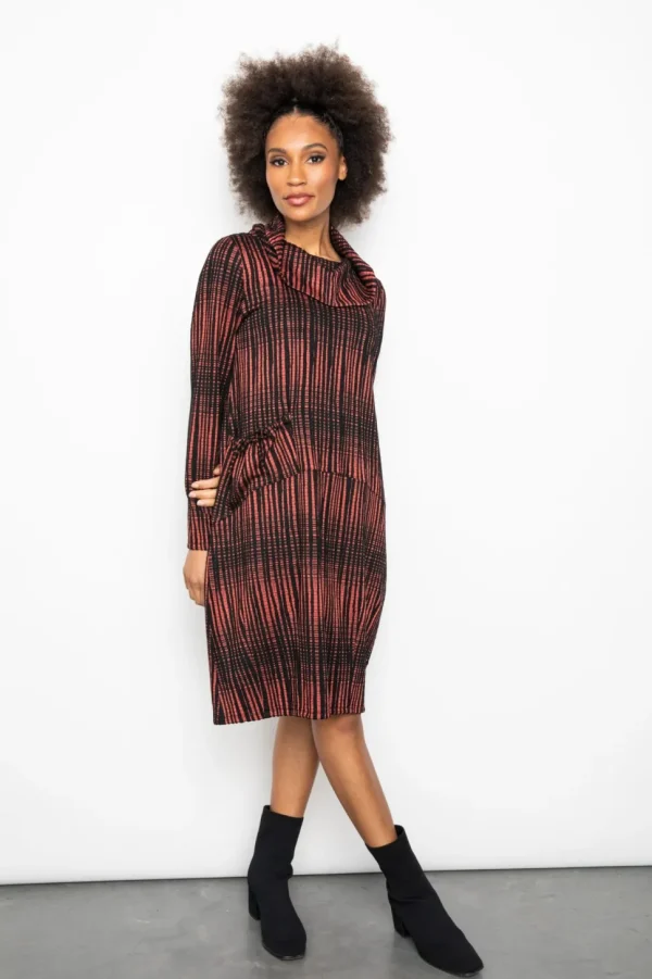 Liv. By Habitat. Graphic Grid Drawstring Dress.